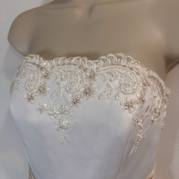 NEW David's Bridal Wedding Dress Michaelangelo Sz 6 Satin Beaded Train White - Picture 3 of 12